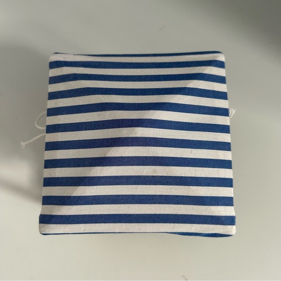 TINY TREASURES POOL-RIFFIC STRUCTURE - Picture 7 of 9